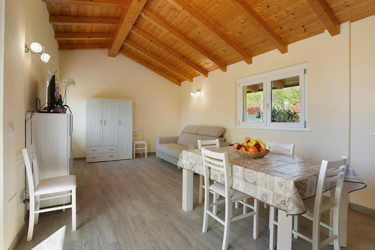 Casina Bianca Villa Lurate Caccivio Italy
