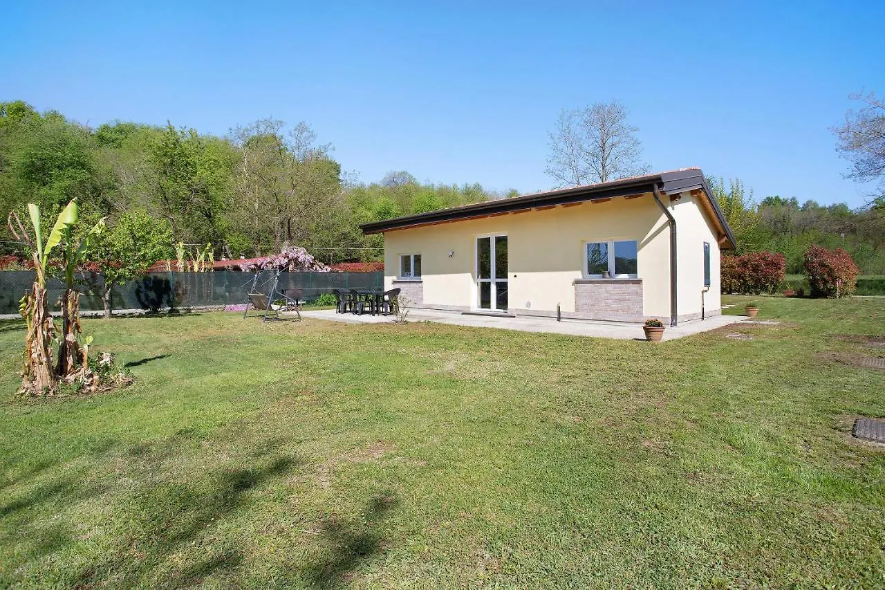 Holiday home Casina Bianca Villa Lurate Caccivio Italy