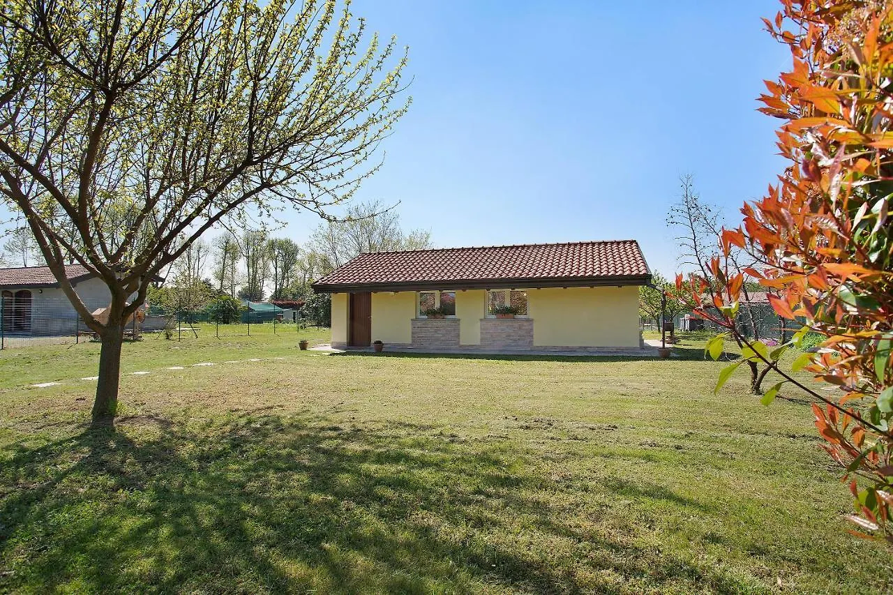 Casina Bianca Villa Lurate Caccivio 0*,  Italy